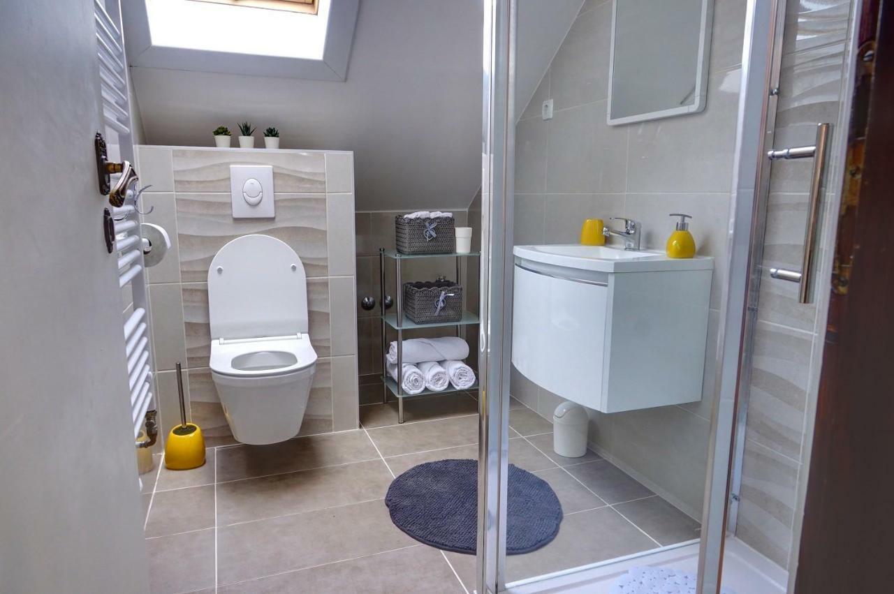 Apartman Studio Sonas 3 With Free Private Parking Карловац Екстериор снимка
