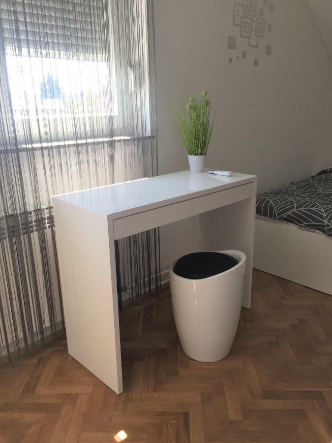 Apartman Studio Sonas 3 With Free Private Parking Карловац Екстериор снимка