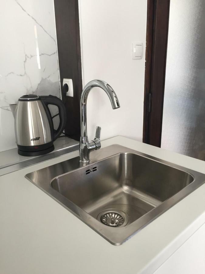 Apartman Studio Sonas 3 With Free Private Parking Карловац Екстериор снимка